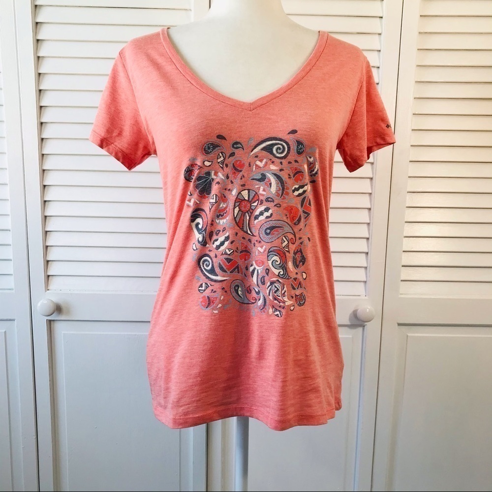 COLUMBIA Coral V-Neck Short Sleeve Tee